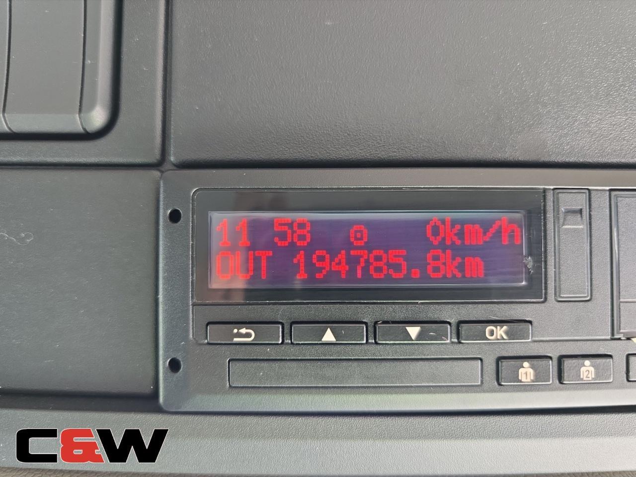 Vehicle image 33